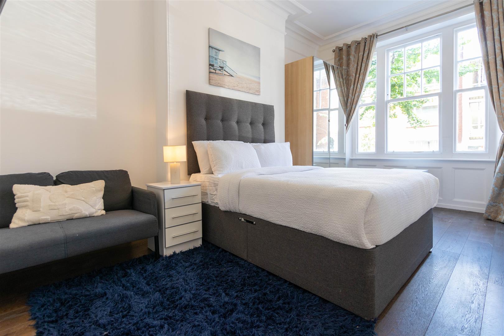 Cumberland Mansions, Seymour Place, London